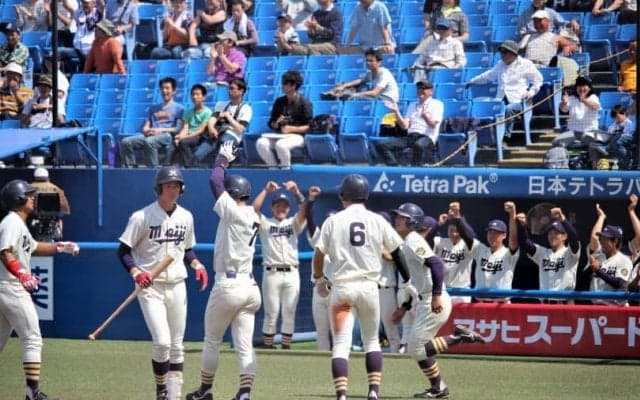 初回に打者一巡の猛攻！明大が計11安打9得点で逃げ切り勝ち点獲得！【東京六大学野球】