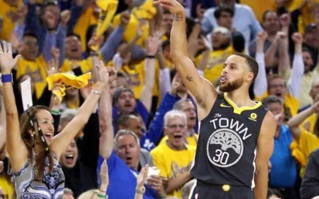 約90日ぶり復帰、ベンチスタートで28得点のステフィン・カリー「最高だった」