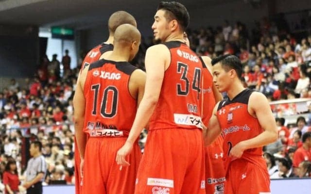 ここ一番の爆発力で琉球を上回り熱戦を制した千葉ジェッツ、東地区優勝を決める