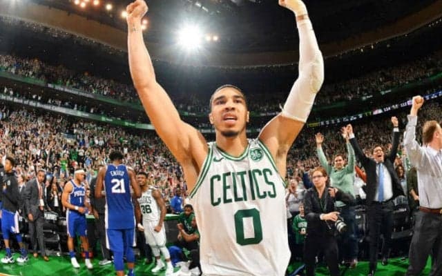 全員バスケで逆転勝利のセルティックス、シクサーズを下し2年連続東の決勝へ