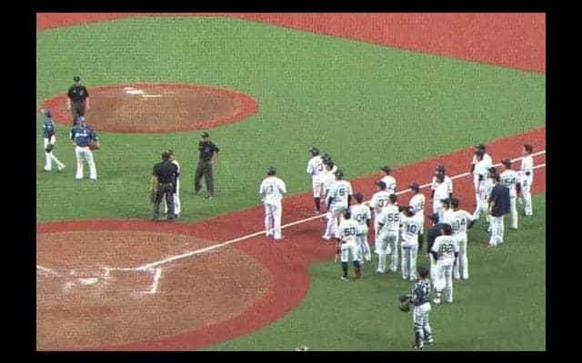 オリックスが延長12回2死満塁“後逸”サヨナラ勝ち　最後はまさかの展開に