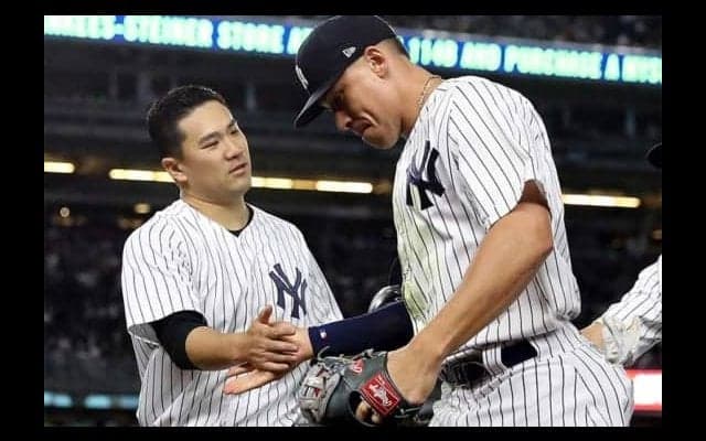 【MLB】「空飛ぶジャッジ、見た？」　2M長身強打者の豪快ダイブ捕球が話題に