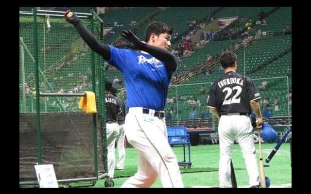 日本ハム・清宮は「6番・左翼」でスタメン　試合前に王会長から激励受ける