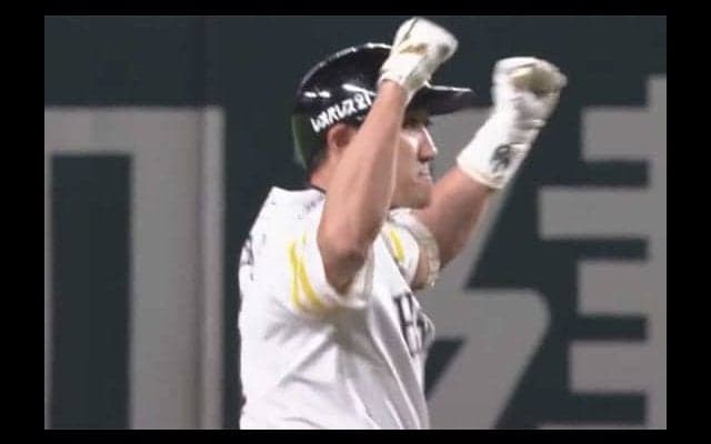 ホークス、リクエスト成功から一挙4得点　チェンジ一転、判定覆り適時打に