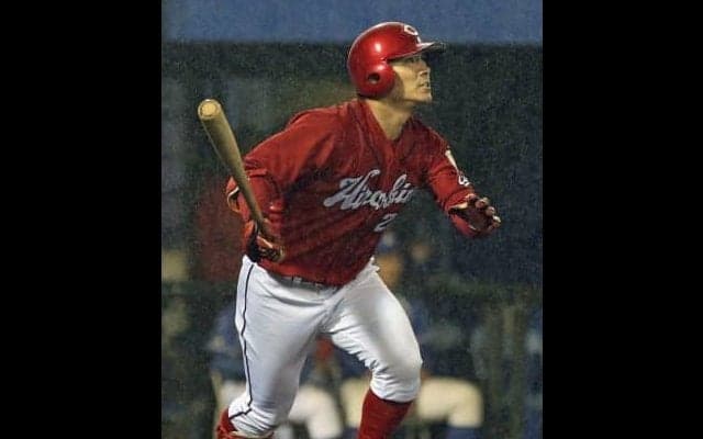先頭打者弾を含む2発で猛打賞！広島東洋・田中が雨天のひたちなかで大暴れ！