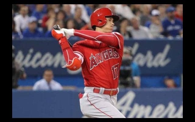 【MLB】大谷、土壇場9回満塁で同点2点打　バット折りながら中前へ、エ軍は逆転勝利
