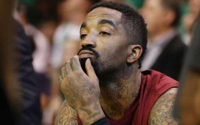 心身ともにタフなポストシーズン終盤、キャブズを救うのは『セラピー犬』の癒し？