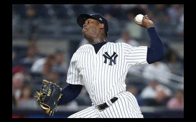 【MLB】剛腕チャップマン、161キロの“フェイク暴投”!?　幸運すぎるピンチ脱出が話題に