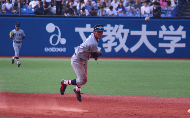 慶應が早慶戦初戦を制し完全優勝王手！攻守で瀬戸西純の存在感光る【東京六大学野球】