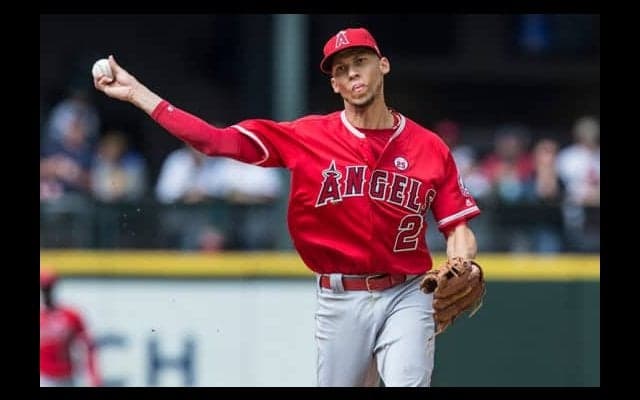 【MLB】ダグアウト階段から落下、右足首捻挫のエ軍シモンズ「単純にバカなこと」