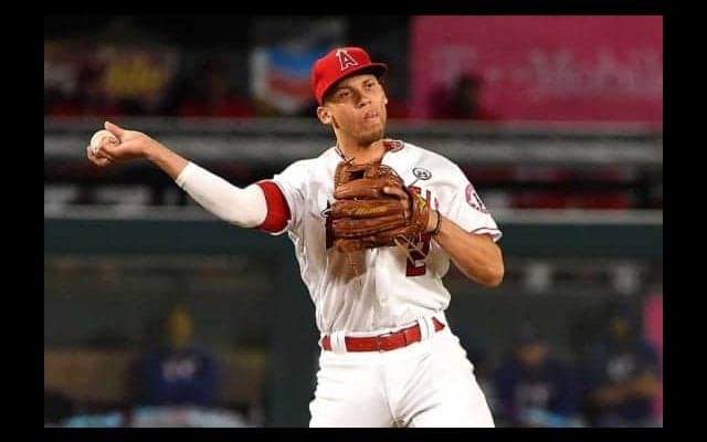 【MLB】途中交代のエ軍名手シモンズ、右足首捻挫は「ダグアウトの階段降りる際に…」