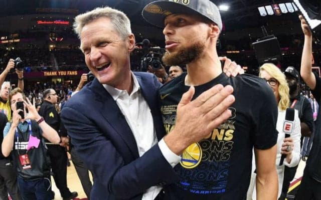 チームケミストリーでキャブズを撃破したウォリアーズ、スウィープでの連覇を達成