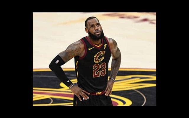 失意のレブロンが引き金に。超大型移籍で来季のNBAは激変するか？