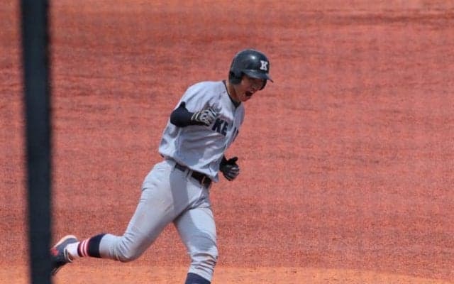 不振だった嶋田翔が学生コーチに恩返しの一発！慶大が東日本国際大を倒し4強【全日本大学野球選手権】