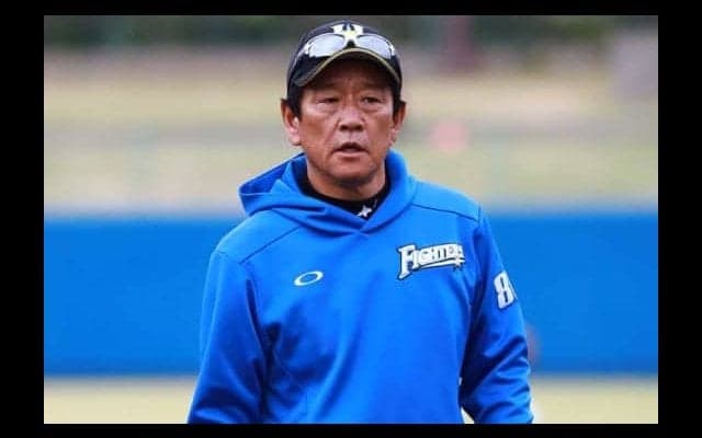 ハム栗山監督、通算200犠打の中島を称賛「タクの生き様を象徴するもの」