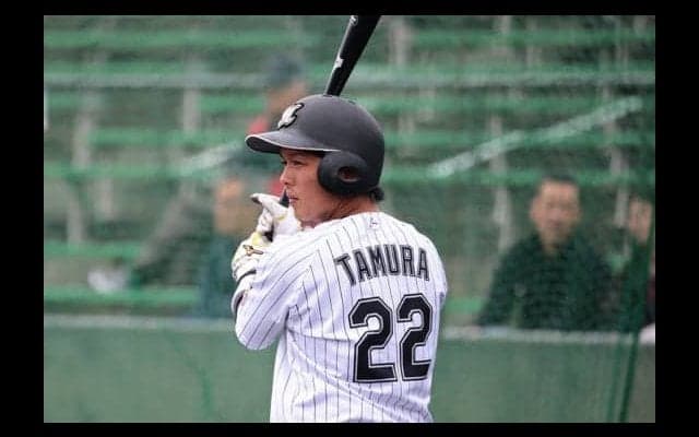 ロッテ田村、「3タコ」でお立ち台!?　本人もびっくり「上がるんですか？」