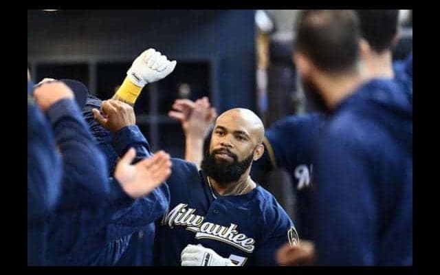 「似合う」「好きじゃない」…韓国“逆輸入”テームズ「MLBで一番立派なヒゲ」剃る