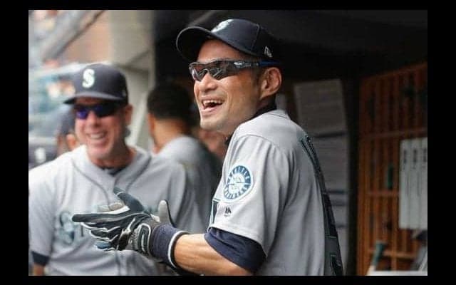 【MLB】イチロー、付け髭でベンチに？　変装姿が話題「ボビー・バレンタイン風」