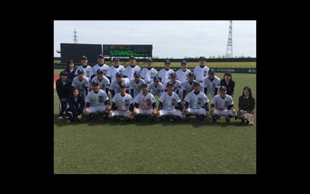 監督はコンビニ経営者。別海高は「乳しぼりができる甲子園球児」を目指す