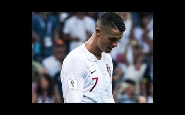 「王の顔」が消えていたＣ・ロナウド。主役の座はカバーニに奪われた