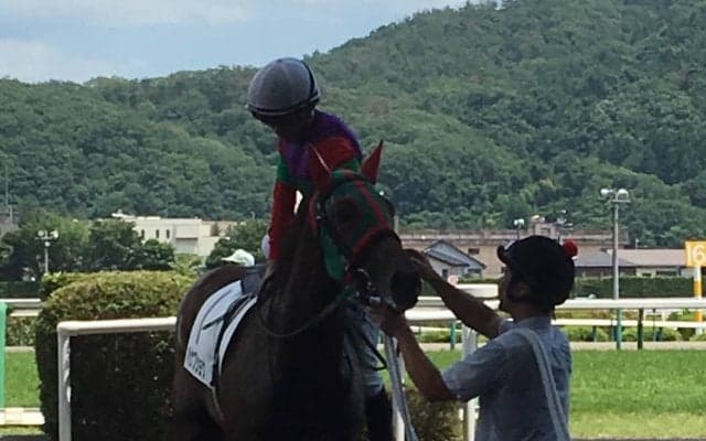 土曜福島５Ｒ新馬はハナブショウが逃げ切る