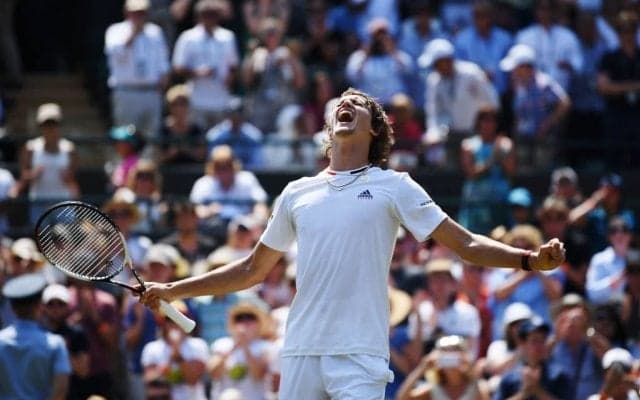 A.ズベレフが、順延再開となったフリッツとの2回戦で、ウイルス由来の体調不良と、セットダウンを跳ね返す逆転劇[ウィンブルドン]