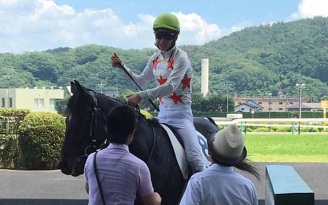 日曜福島５Ｒ新馬はミッキーブラックが差し切りＶ