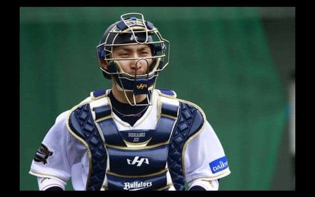 オリックス“選手会長”の移籍組は新天地で好結果!?　伊藤光は再び輝けるか