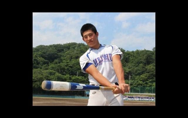 坂本勇人の恩師も信頼。明秀日立の遊撃手はガンガン振ってプロも目指す