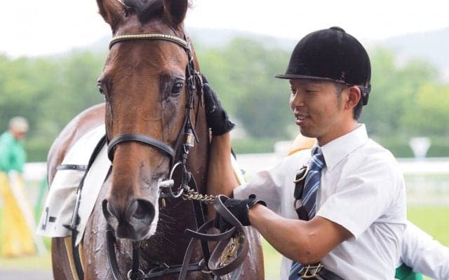 【福島5R/新馬戦】北村宏「追ってから戸惑う所があった」クリスタルバローズがデビューV！
