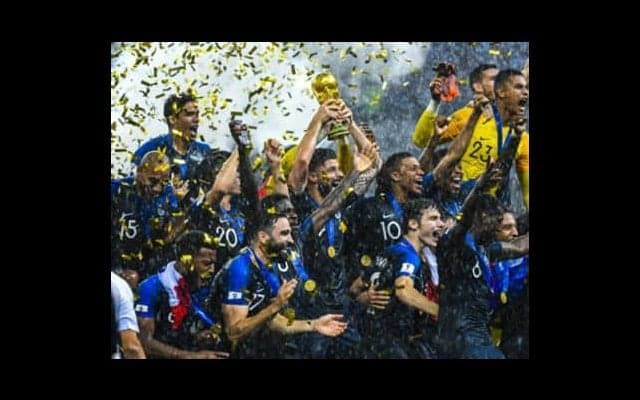 「不自然さ」があったフランスの優勝。VARの活用に議論の余地あり