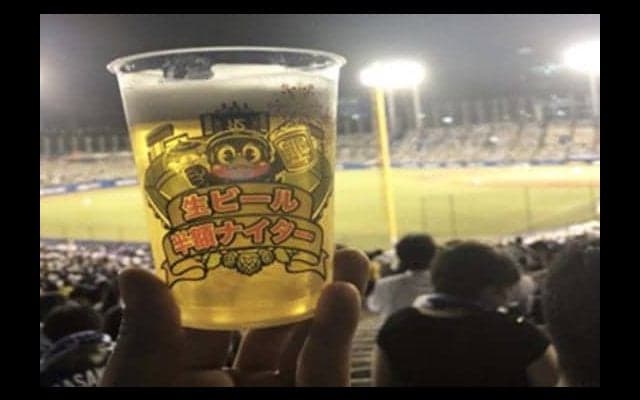つば九郎も「のめのめのめ～」　ヤクルト「生ビール半額デー」の現場がすごい!?