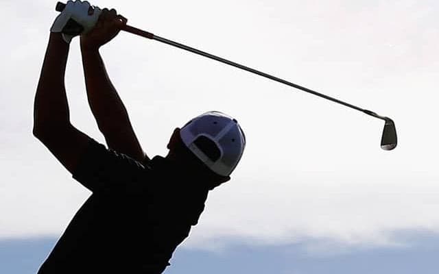 コナミスポーツクラブ、シミュレーターを使用したゴルフ大会を開催