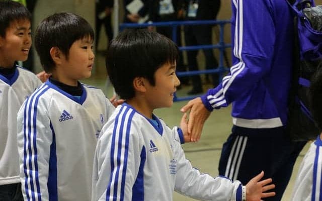 サッカー日本代表戦のウェルカムキッズとハイタッチキッズを募集