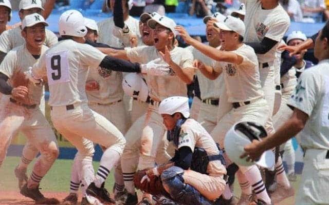 日大三がサヨナラ弾で5年ぶりの夏甲子園！プロ注目の日大鶴ヶ丘・勝又温史は力尽く