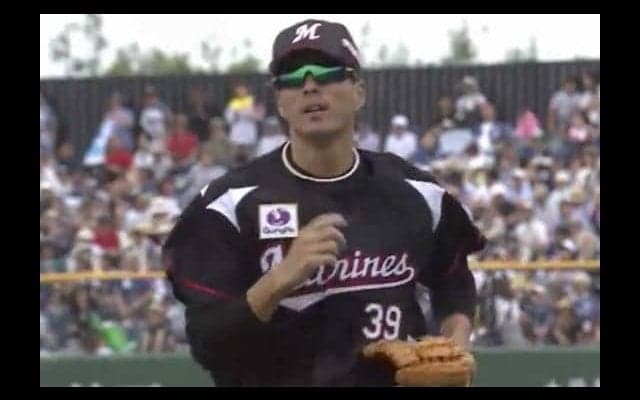 ロッテ岡が古巣相手に好守で魅せた！　俊足を生かしたスライディングキャッチ