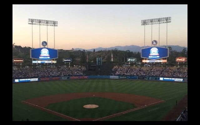 【MLB】前田健太にハプニング　2回の投球練習中に照明灯停電　再点灯まで試合中断