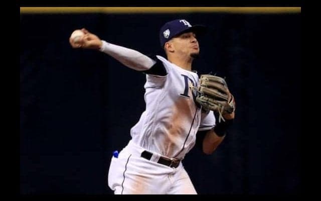 【MLB】驚異的美技→残念すぎる“珍送球”!?　バウンドは「1、2、3、4。4回ですね」