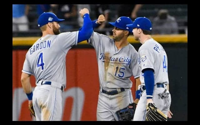 【MLB】名刺代わりの161キロ豪快キャノン補殺!? 解説呆然→爆笑「ホホホホホ〜ッ」