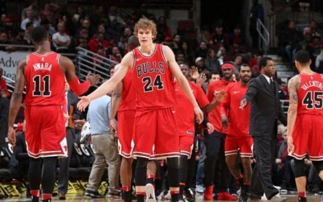 ジミー・バトラーをトレードで放出してから1年、ブルズの再建は順調に進む