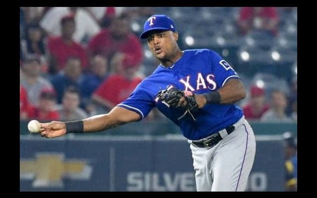 【MLB】「39歳にできるはずない」!?　名三塁手ベルトレ、また素手捕球→“鬼送球”の美技