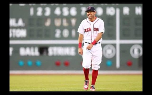 【MLB】キンズラー、新天地で生き生き!?　“ほぼ遊撃”から反転ジャンプスローの超美技