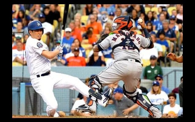 【MLB】転倒する前田健太を横目に…　大谷の元女房役が強肩発動「だから彼を獲得した」