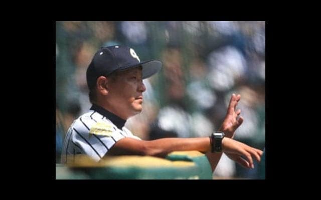 沖学園の新米監督が生んだ「奇跡」。その陰にあった主将交代と56年会