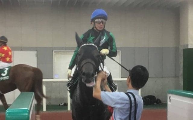 【レパードS】内田「並んだらしぶとく伸びる」グリムが粘って逃げ切り