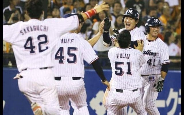 4時間超の熱戦に終止符！東京ヤクルト・川端がサヨナラ打！