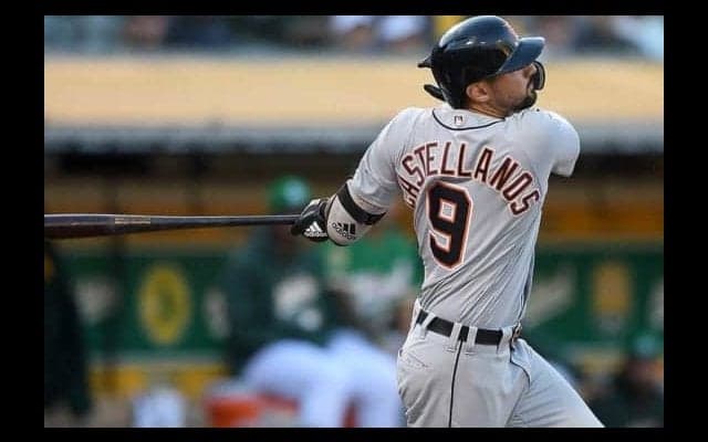 【MLB】本塁打を放ち豪快バット投げも主役は球審の右手？　「一番のアスリート」