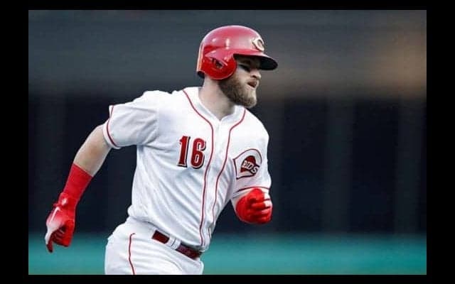 【MLB】捕手が一塁で先発、二塁手のファースト用グラブを借り…“悲劇的“な適時失策!?