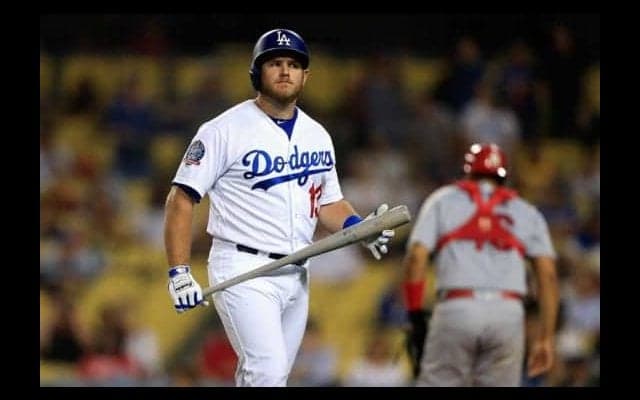 約165キロのシンカーを打ち返す！　ド軍マンシーの一打は今季MLB“最速”安打に