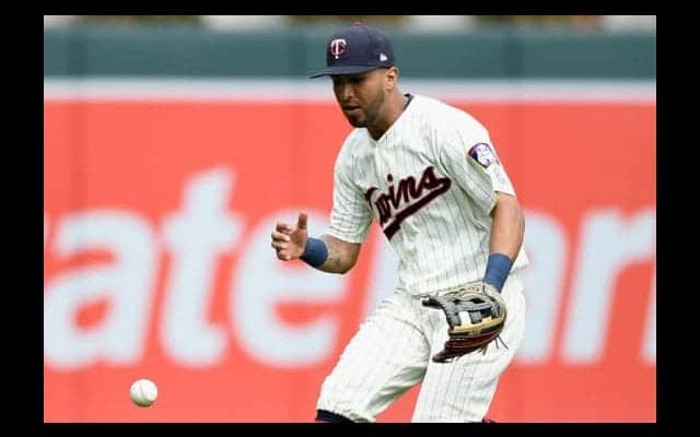 【MLB】ツインズ左翼手、驚異の162キロ豪快バックホーム　米メディア「なんて送球」